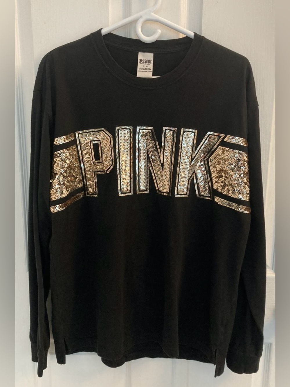 PINK Victoria’s Secret sequin long sleeve, black, gold letters, 100% cotton, Y2K